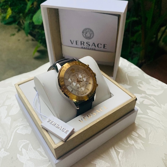 New Versace Watch - Picture 4 of 11